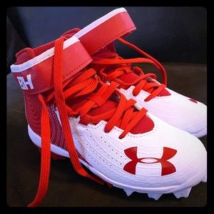 Boys Under Armor Football Cleats